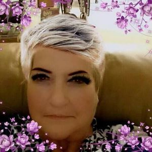 Meet your Posher, Eloise